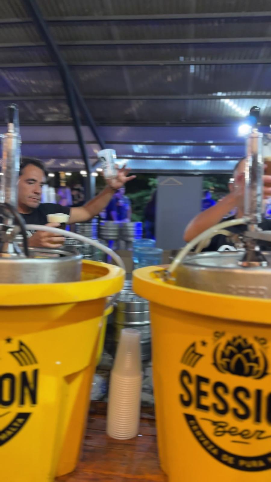 Choperas de Session en un stand de feria
